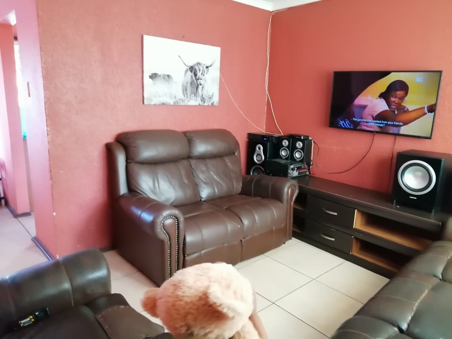 3 Bedroom Property for Sale in Tlhabane West North West